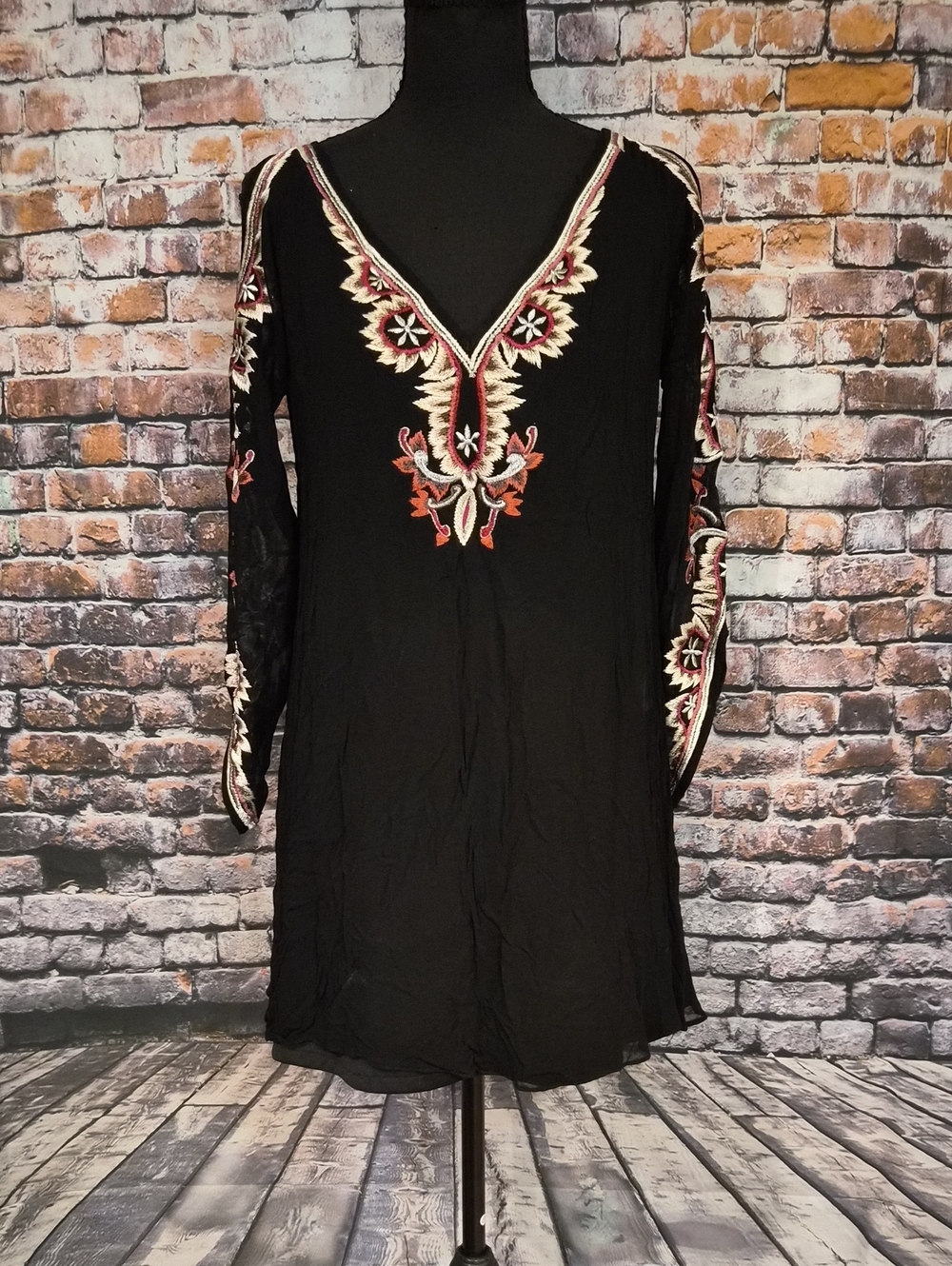 Vintage Collection Black Embroidered Long-Sleeve V-Neck Dress/Tunic